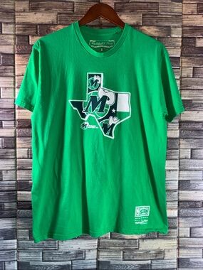 EUC Mitchell & Ness Bright GreenDallas Mavericks Texas Graphic XL Tee